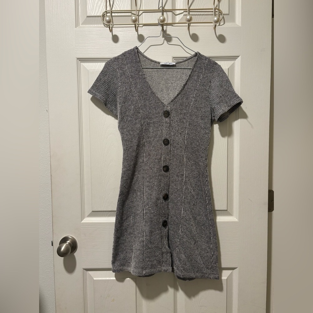 🖤 Preloved Zara Ribbed Button-Down Mini Dress 🖤 - Picture 2 of 5